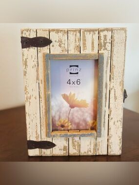 Prinz Distressed White & Blue 4x6 Rustic Photo Frame Box with Latch
